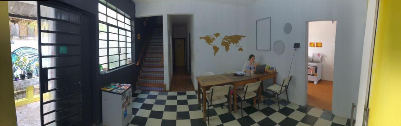 Rock! And Hostel เบโลโอรีซอนชี ภายนอก รูปภาพ