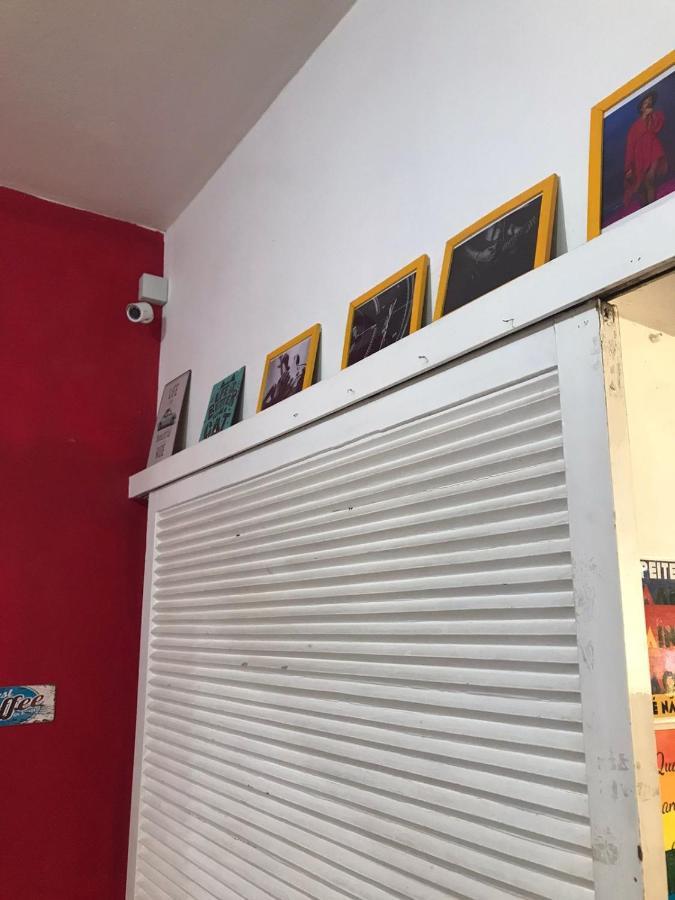 Rock! And Hostel เบโลโอรีซอนชี ภายนอก รูปภาพ