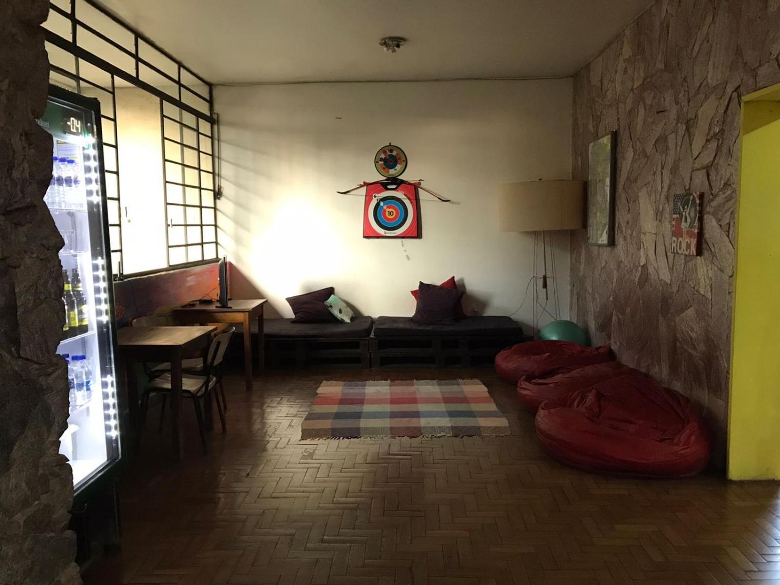 Rock! And Hostel เบโลโอรีซอนชี ภายนอก รูปภาพ