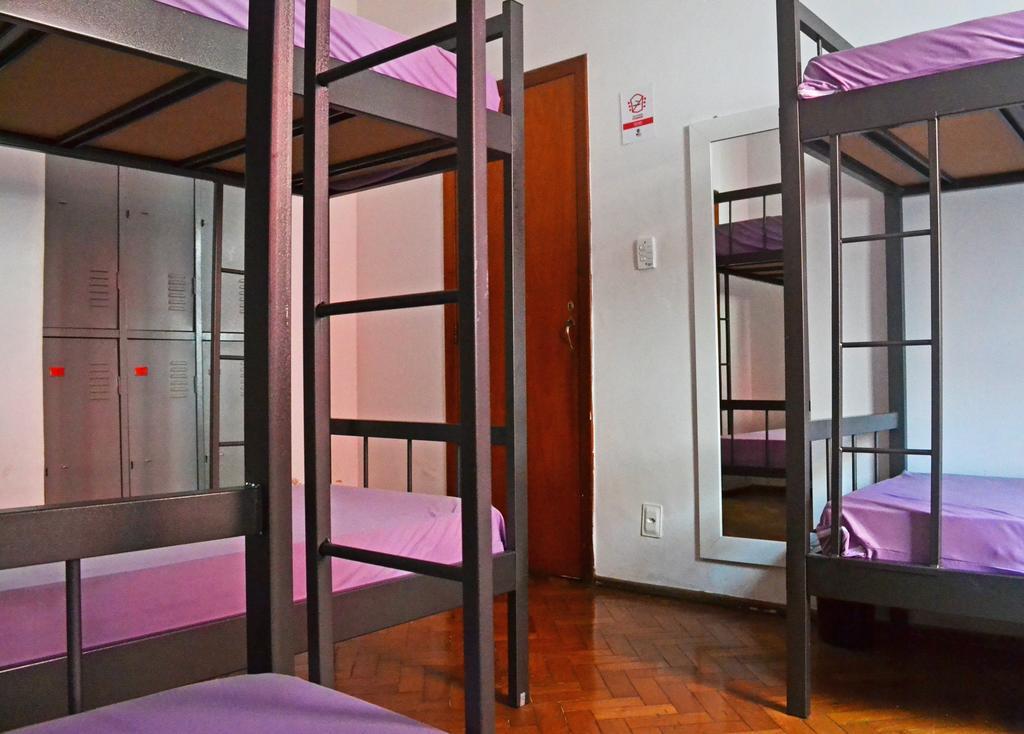 Rock! And Hostel เบโลโอรีซอนชี ภายนอก รูปภาพ