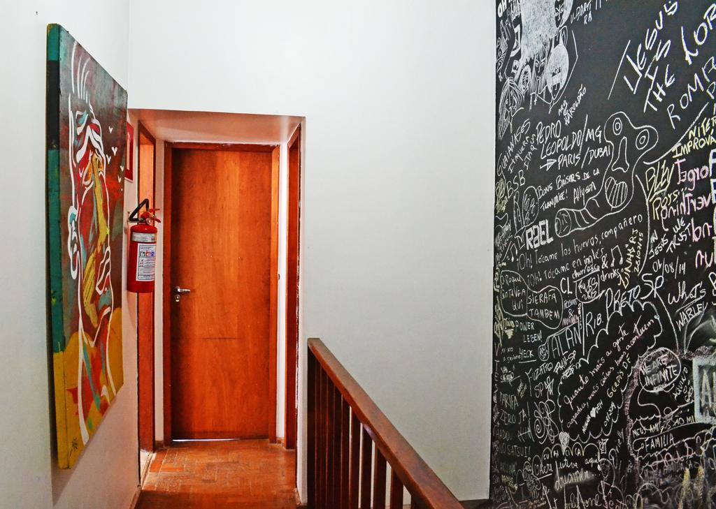 Rock! And Hostel เบโลโอรีซอนชี ภายนอก รูปภาพ