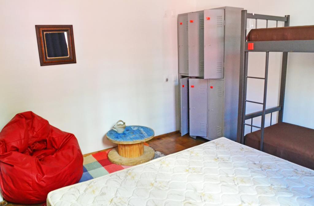 Rock! And Hostel เบโลโอรีซอนชี ภายนอก รูปภาพ